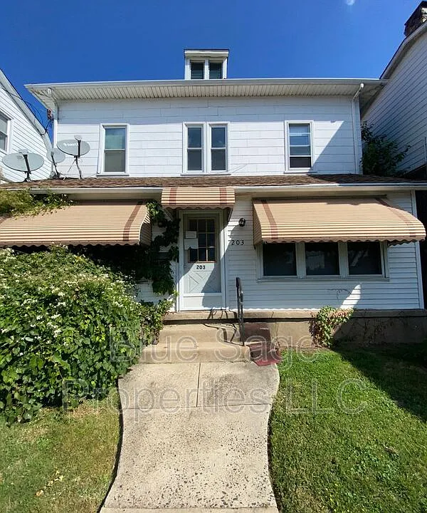 203 Clifton Ave #B2