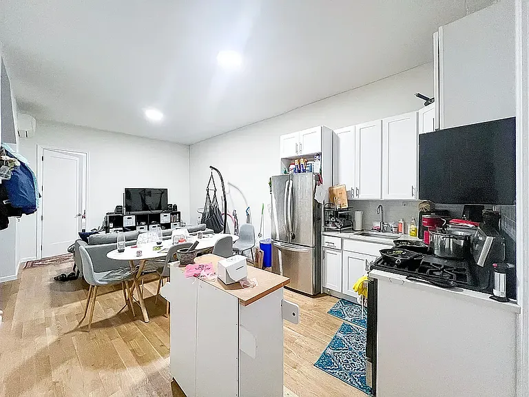1114 Gates Ave #1 — Photo 1