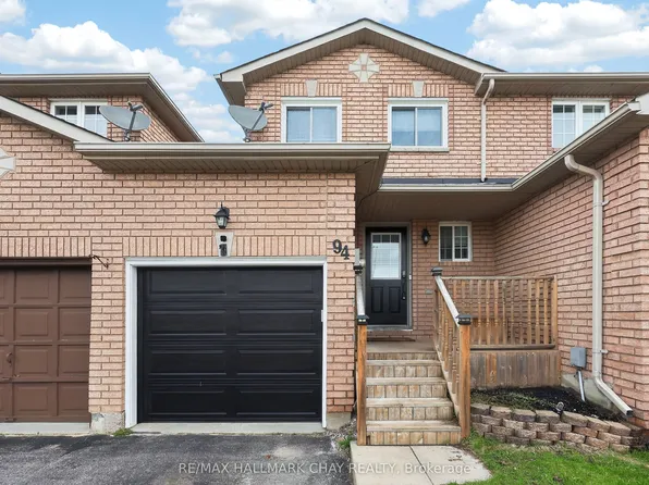 94 Lee Cres, Barrie, ON L4N 9Z1