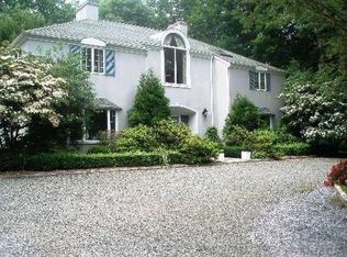 133 Skunks Misery Rd, Locust Valley, NY 11560