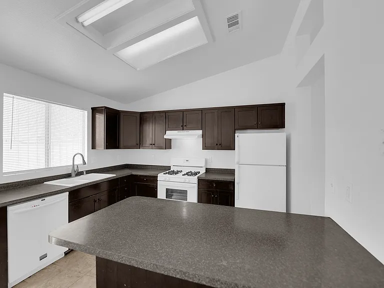 833 Camden Yard Ct — Photo 7