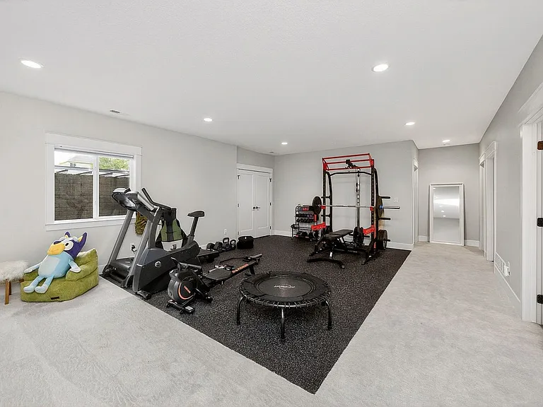 14301 Sheridan Ave — Photo 25