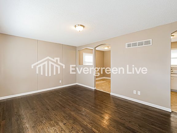 3rd image of 7914 NE San Rafael Dr