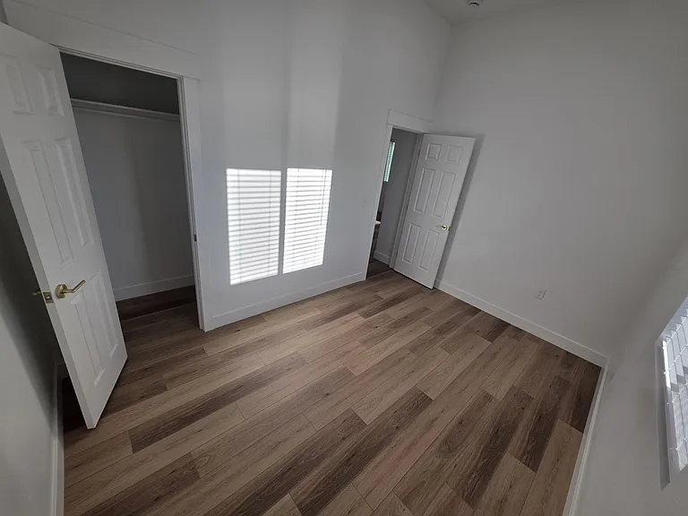 2736 Grant Ave — Photo 14