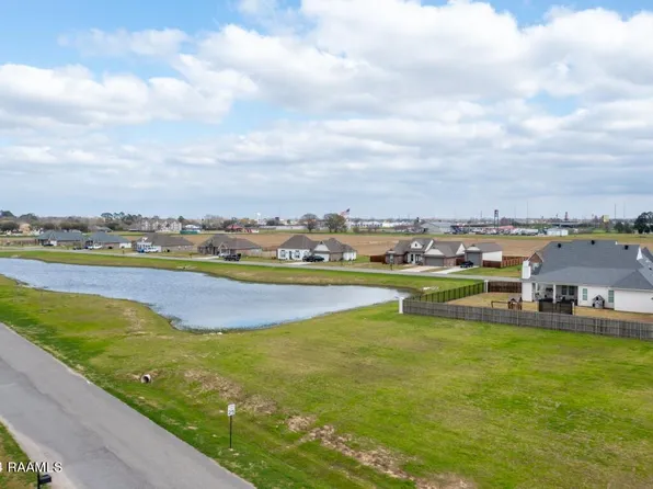 1118 River Rd, Breaux Bridge, LA 70517