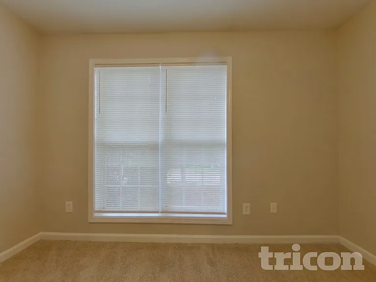 1619 Spring Hill Ct — Photo 21