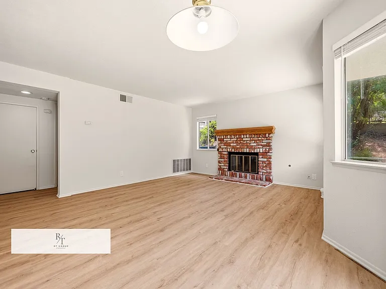 20926 Brookline Dr — Photo 9