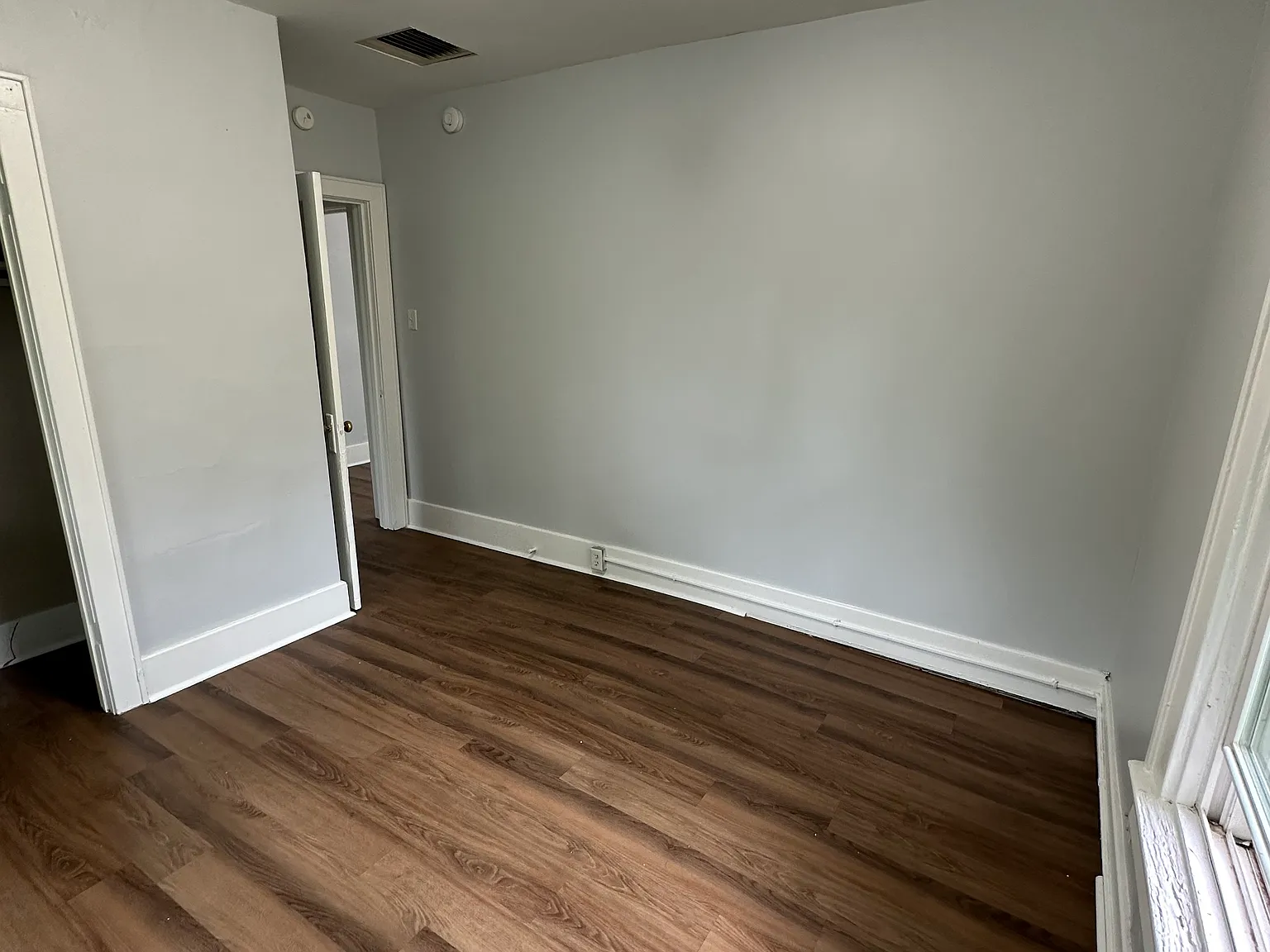 1008 Wallace St — Photo 3