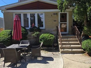 6213 W Newport Ave, Chicago, IL 60634