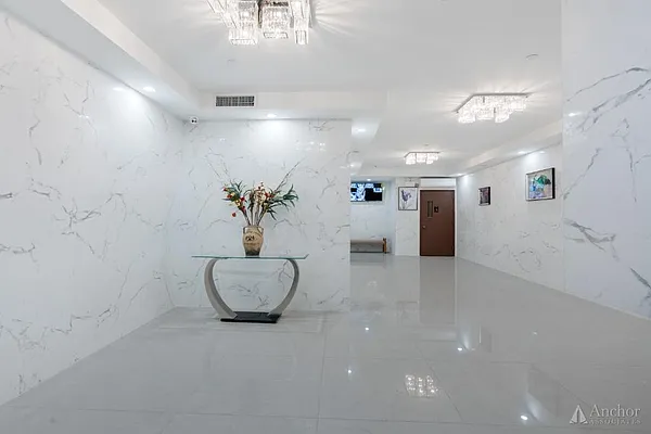 Rented by Anchor Associates | media 21