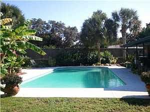 2nd image of 816 Bayou Dr