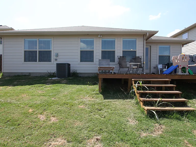 1810 Bayfront Dr — Photo 14
