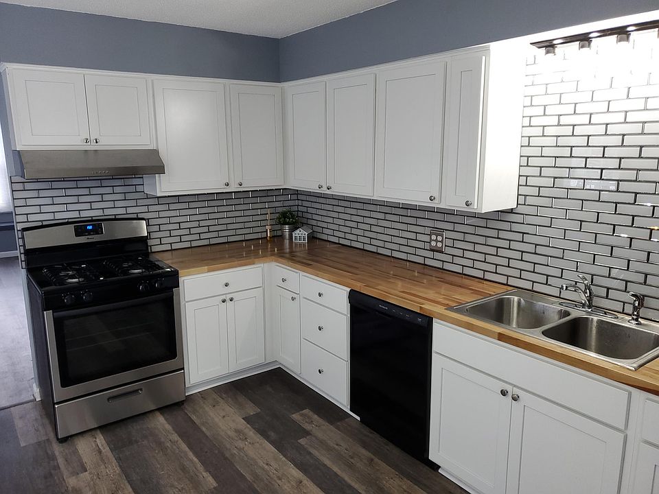 1st image of 6136 Campus Park Dr SE