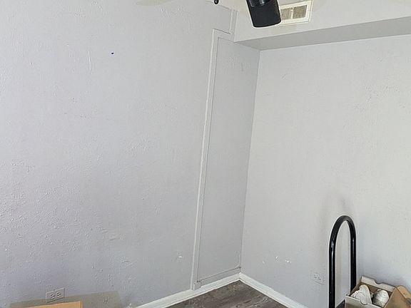 5th image of 6442 S Yale Ave APT B