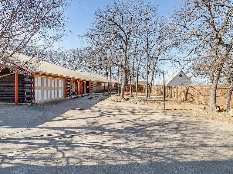 502 Western Hills Trl — Photo 42