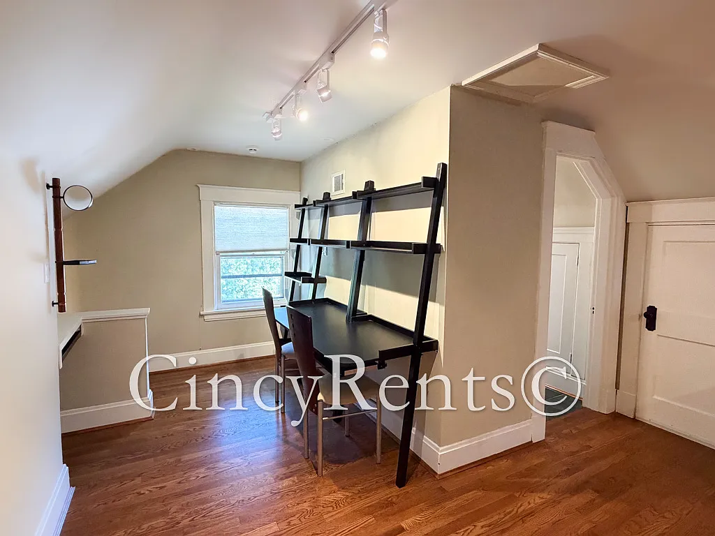 1 bed, 550 sqft, $950 — Photo 2