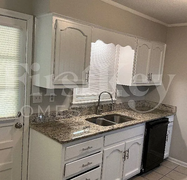 5819 Fox Lair Ave — Photo 5