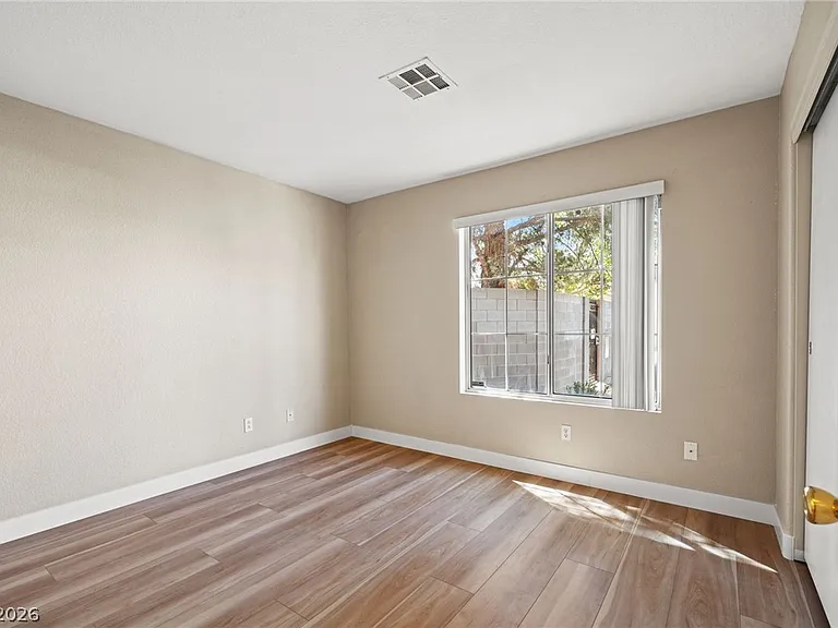 6012 Soft Springs Ave — Photo 11