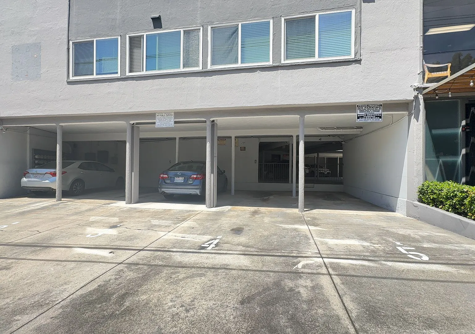406 Van Buren Ave — Photo 4