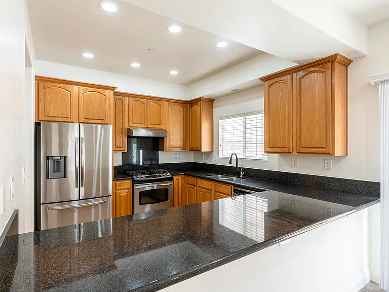 10623 Mona Way — Photo 9
