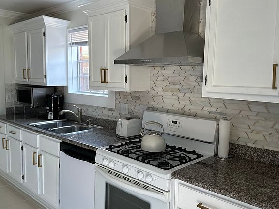 3rd image of 6614 Pontchartrain Blvd #6614
