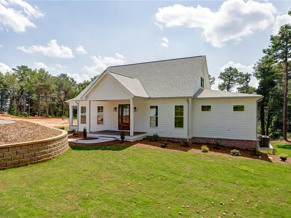 1218 Andersonville Rd, Townville, SC 29689