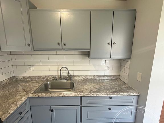 2nd image of 1105 Rodman St #1S