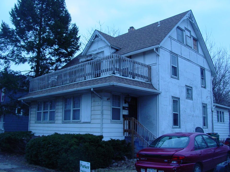 2nd image of 413 E 9th St