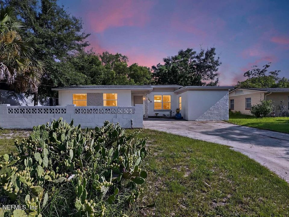 1st image of 10444 SKYCREST Drive N