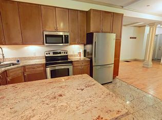 529 Newbury St, Boston, MA 02215