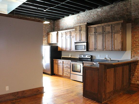 2nd image of 206 W Mason St APT A