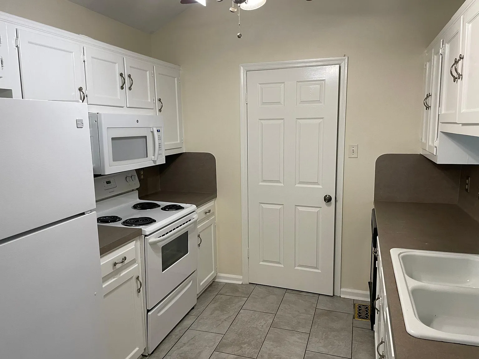 33 Woodlore Circle — Photo 4