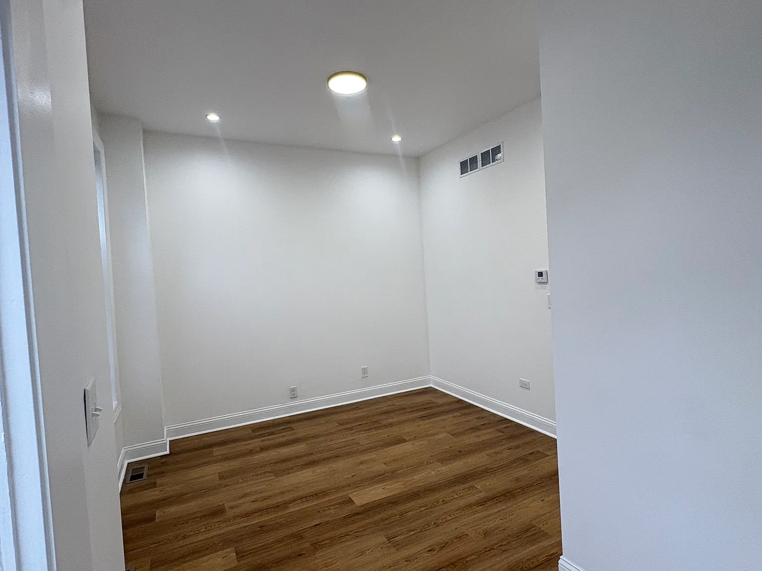 2 bed, 1200 sqft, $2,450 — Photo 1