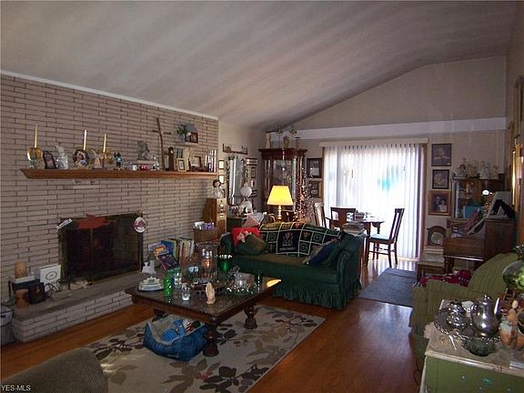 2nd image of 3309 James St