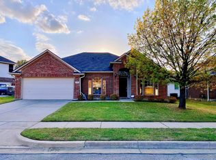 941 Circle View Ln, Denton, TX 76210