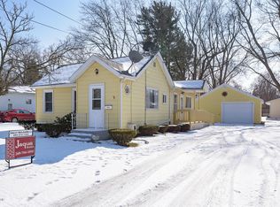 1304 Barnes St, Albion, MI 49224