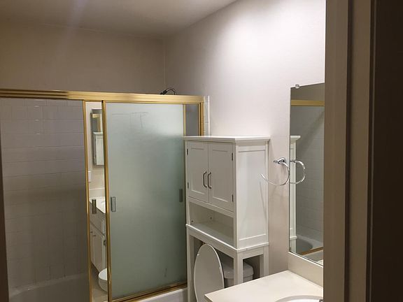 5th image of 259 N Capitol Ave Unit 223