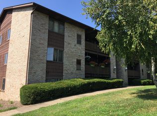 483 Lovers Ln #4, Steubenville, OH 43953