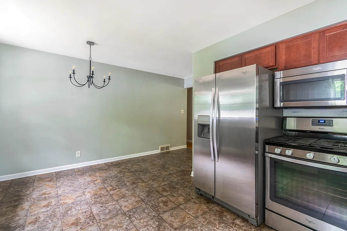 Building Photo - 7116 Claybourne Ave