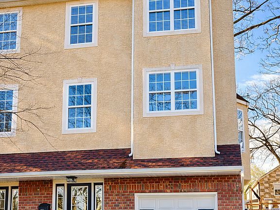 4th image of 1218 W Oak St