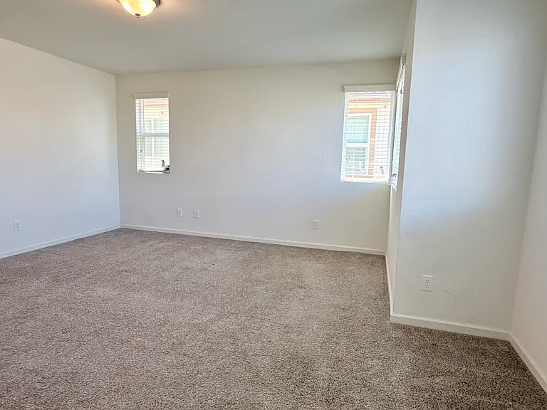 1950 Kelly Ln — Photo 13