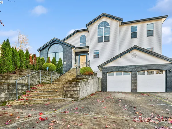 2010 SW Willow Pkwy, Gresham, OR 97080