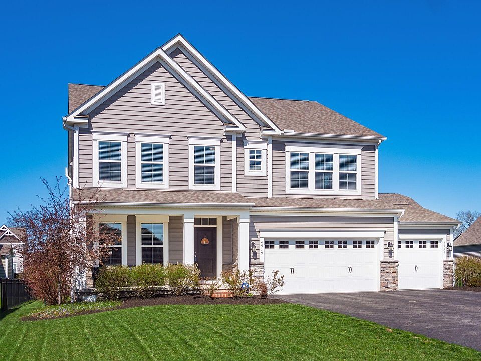 2nd image of 4919 Pinnacle Woods Dr