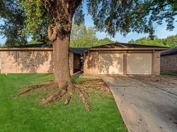 16950 Gleneagle Dr N, Conroe, TX 77385