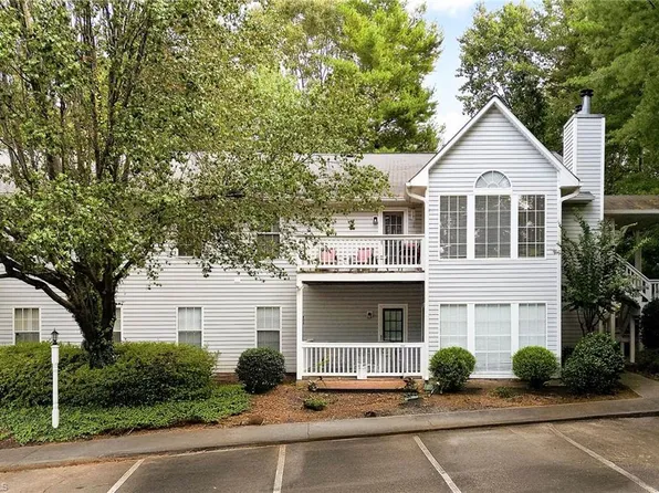 669 Balfour Rd, Winston Salem, NC 27104