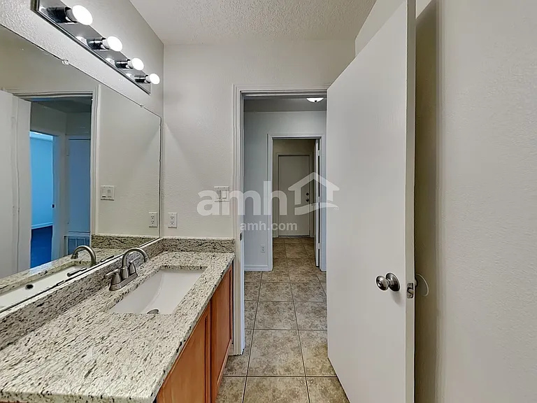 1740 Sierra Norte Loop NE — Photo 18