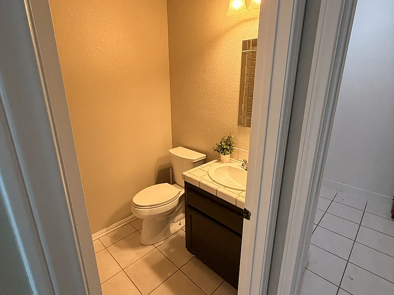 21910 Hansen Ave — Photo 13
