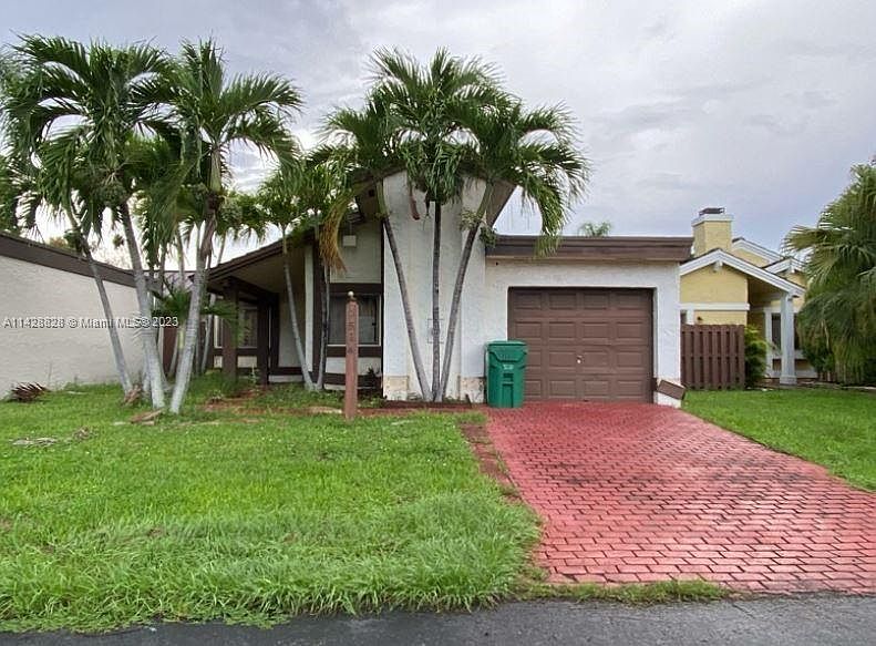 1st image of 9514 SW 148th Avenue Cir E