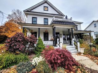 203 E Savidge St, Spring Lake, MI 49456