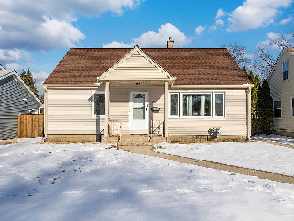 1st image of 202 N Oakwood Ave
